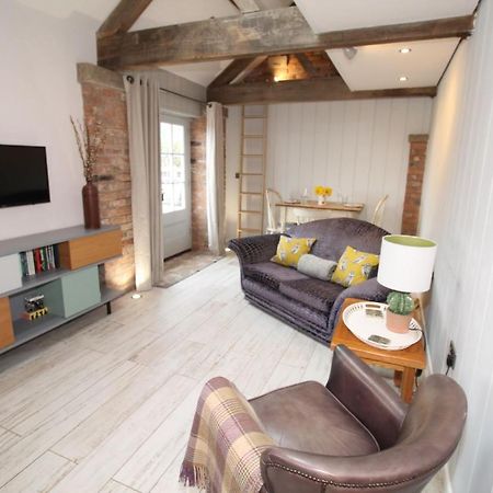 The Hayloft - Cheshire Villa Crewe Exterior foto