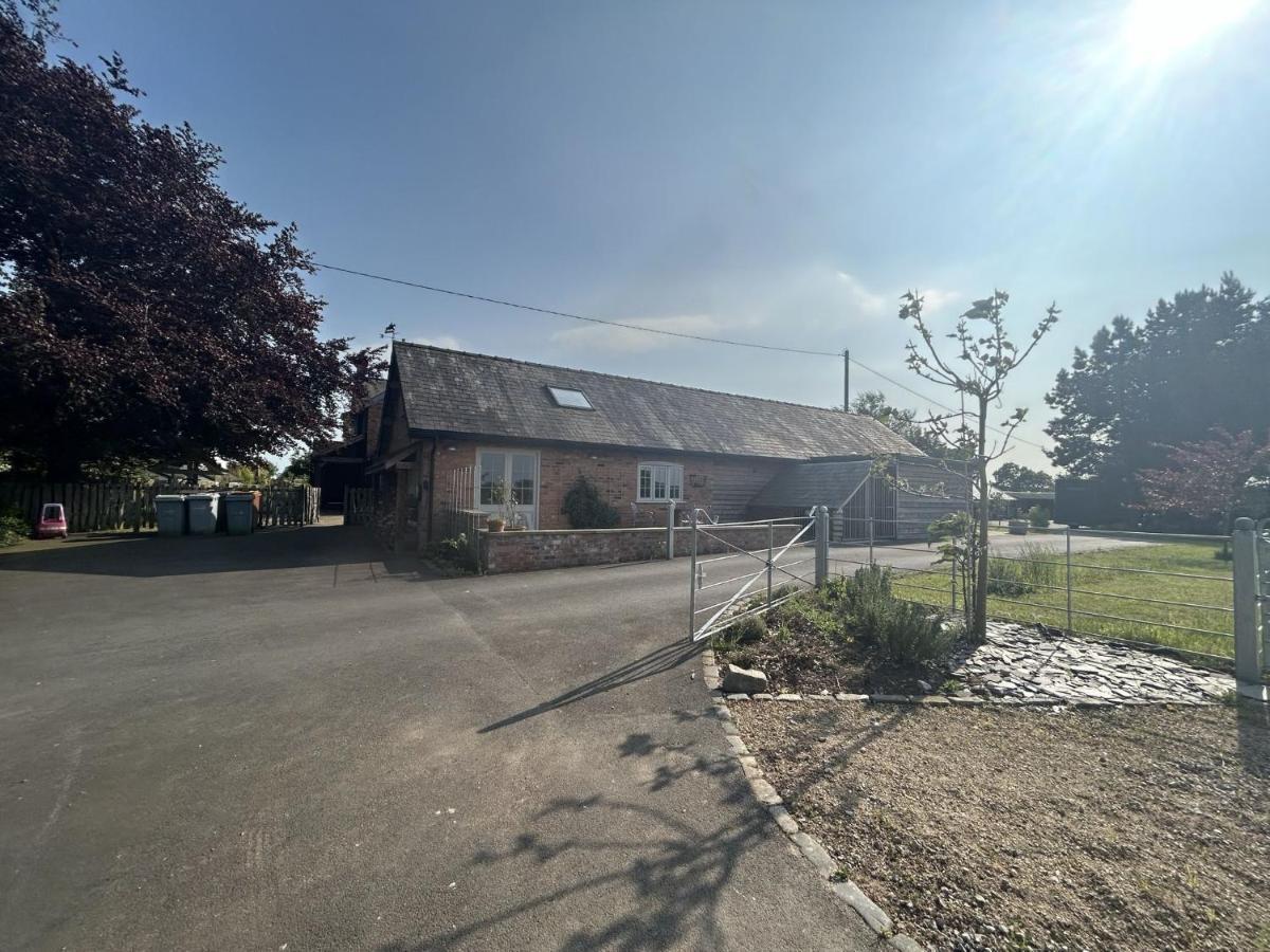 The Hayloft - Cheshire Villa Crewe Exterior foto